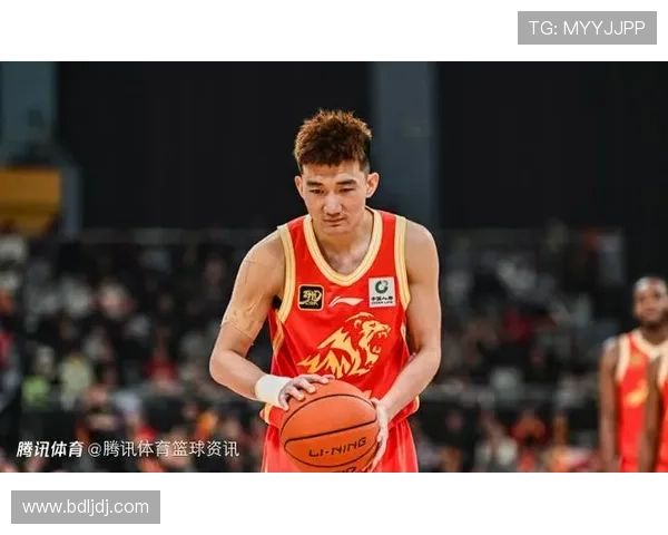 广厦男篮遭重创孙铭徽崴脚退赛